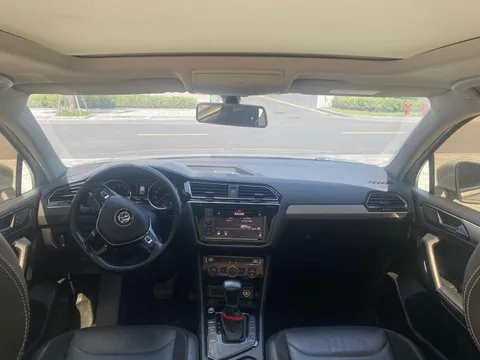 Volkswagen Tiguan L