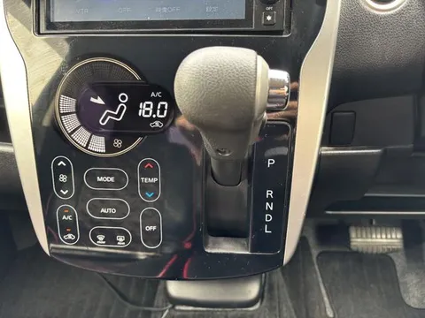 Mitsubishi eK Custom