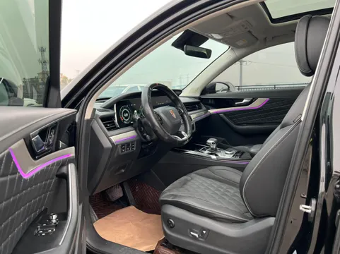 Hongqi HS5