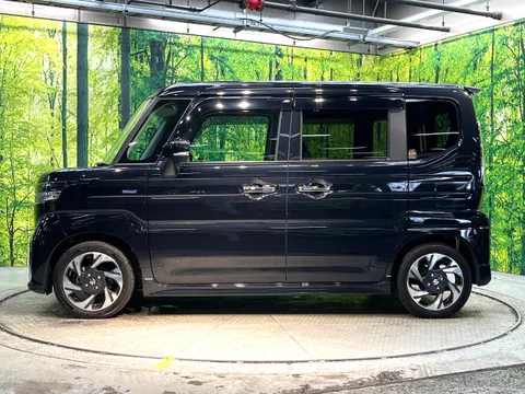Suzuki Spacia Custom