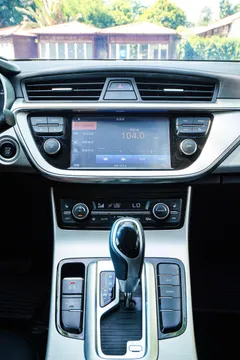 Geely Emgrand GL