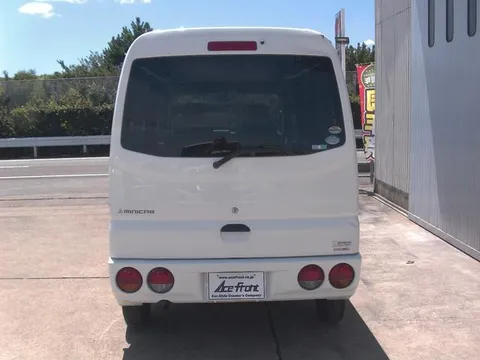 Mitsubishi Minicab Van