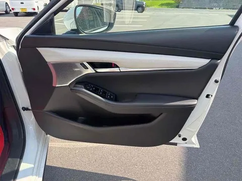 Mazda MAZDA3 Fastback