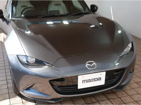 Mazda MX-5 (Roadster)