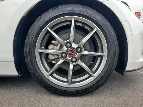 Mazda MX-5 (Roadster)