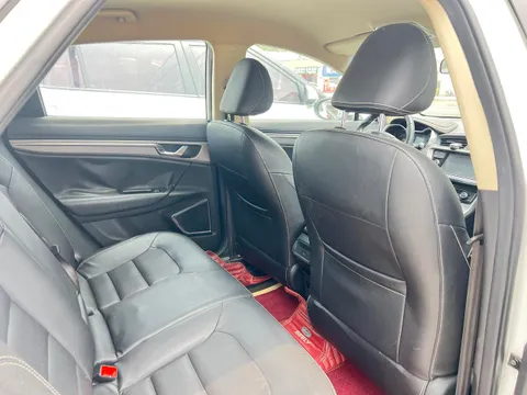 Geely Emgrand GS