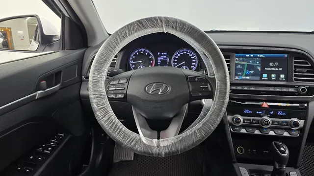 Hyundai Elantra (Avante)