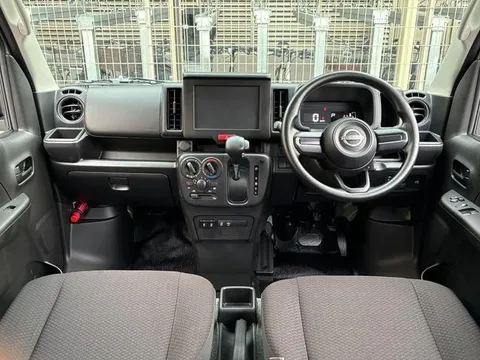Nissan Clipper Van