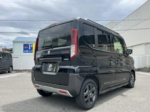 Suzuki Spacia Gear