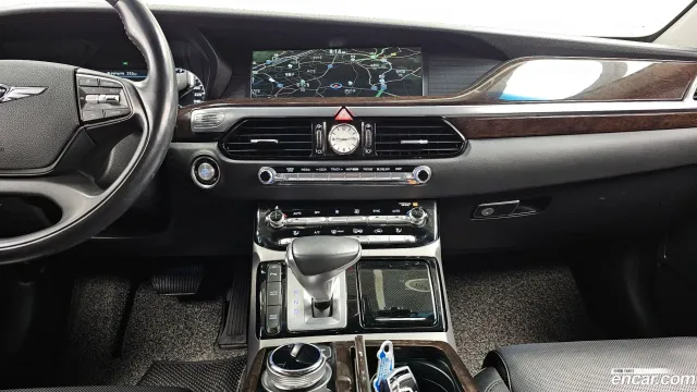 Genesis G90 (EQ900)
