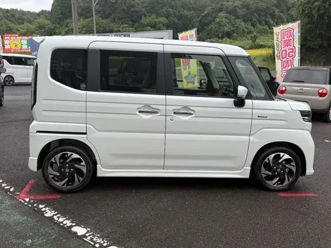 Suzuki Spacia Custom
