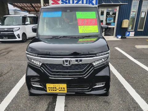 Honda N-BOX Custom