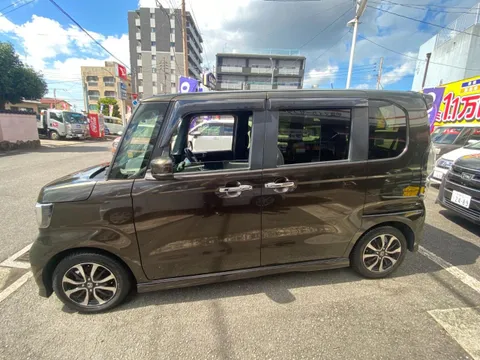 Honda N-BOX Custom