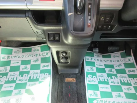 Suzuki Spacia Gear