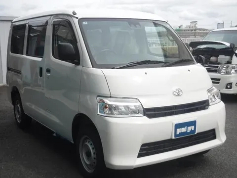 Toyota TownAce Van