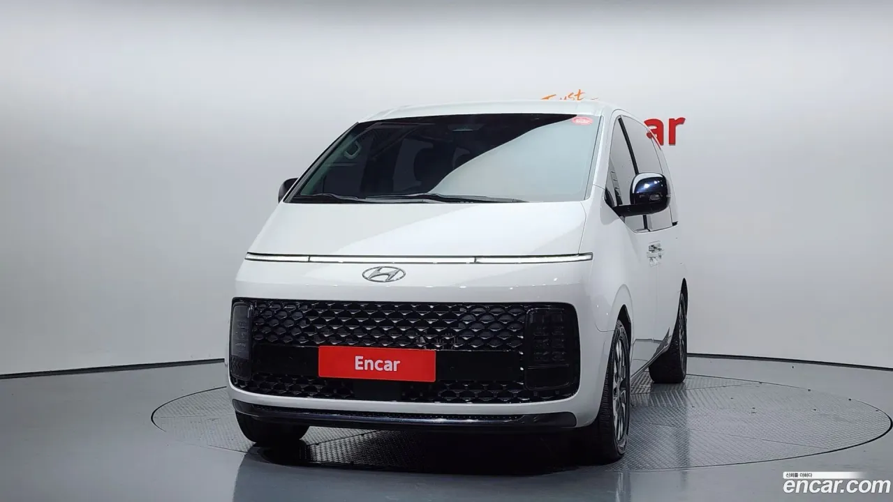 Hyundai Staria