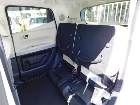 Honda N-BOX Slash