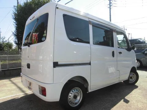 Mitsubishi Minicab Van