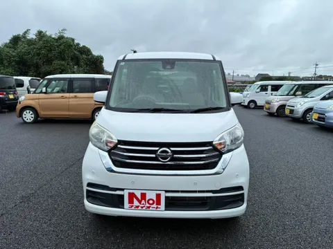 Nissan Dayz Roox