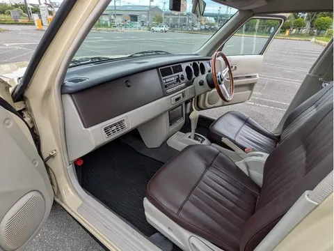 Nissan Rasheen