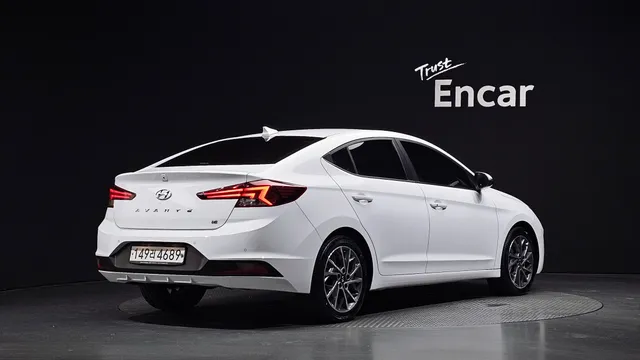 Hyundai Elantra (Avante)