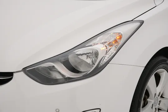 Hyundai Elantra (Avante)