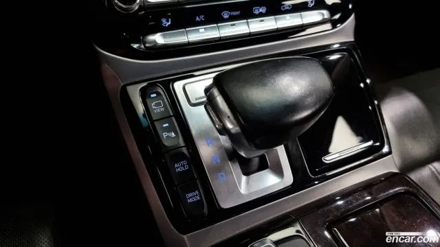 Genesis G90 (EQ900)