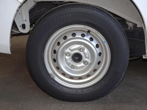 Mitsubishi Minicab Van