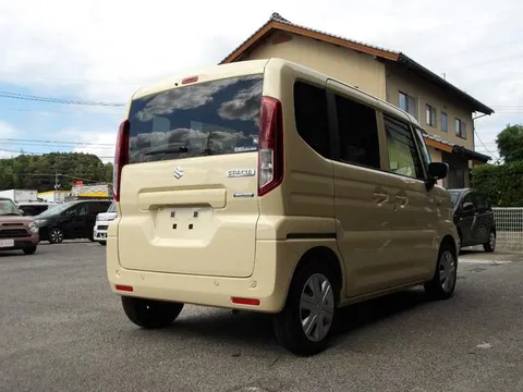 Suzuki Spacia
