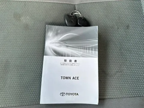 Toyota TownAce Van