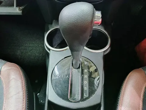 Mazda Verisa