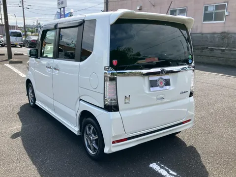 Honda N-BOX Custom