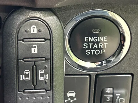 Toyota Pixis Mega
