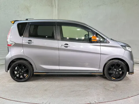 Mitsubishi eK Custom