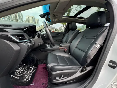 Cadillac XTS