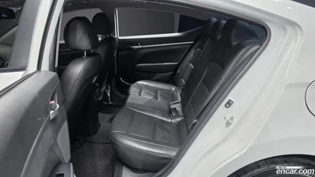 Hyundai Elantra (Avante)