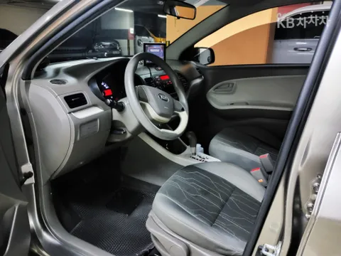 Kia Deluxe