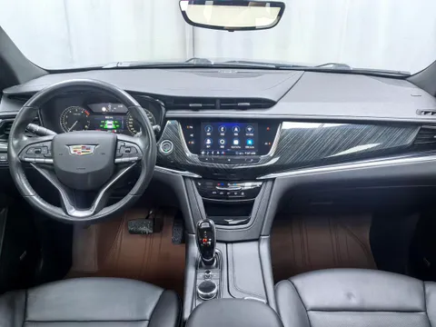 Cadillac XT6