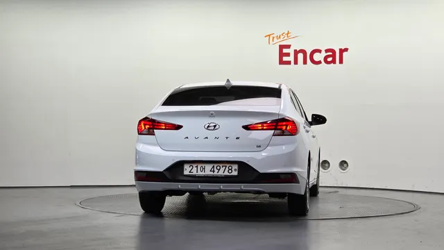 Hyundai Elantra (Avante)