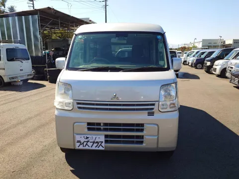 Mitsubishi Minicab Van