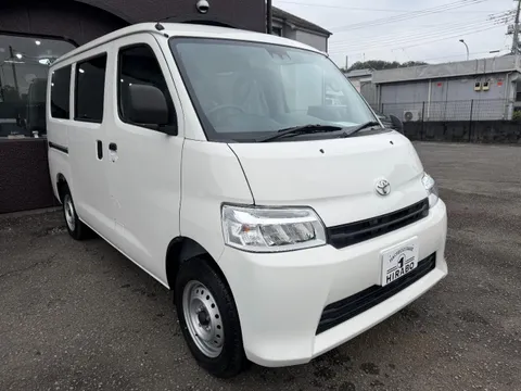 Toyota TownAce Van
