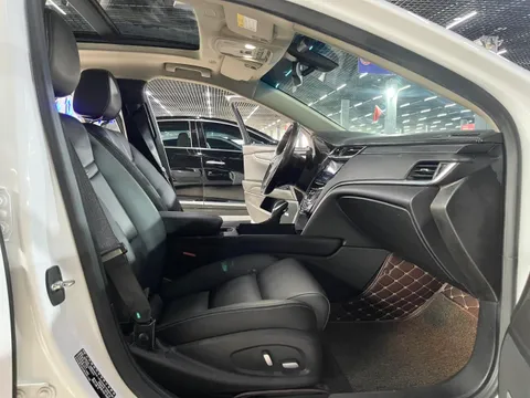 Cadillac XTS