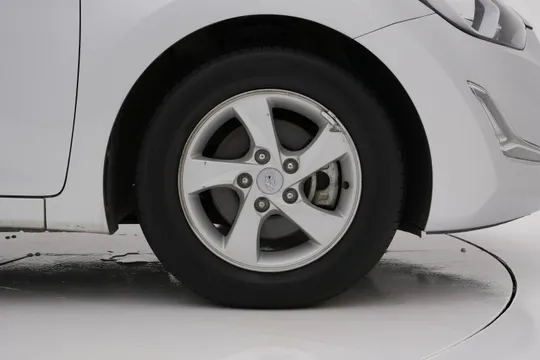 Hyundai Elantra (Avante)