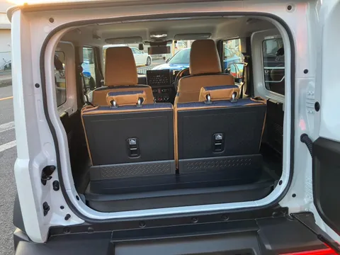 Suzuki Jimny Sierra