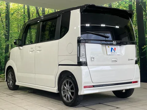 Honda N-BOX Custom