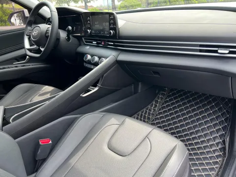 Hyundai Elantra (Avante)