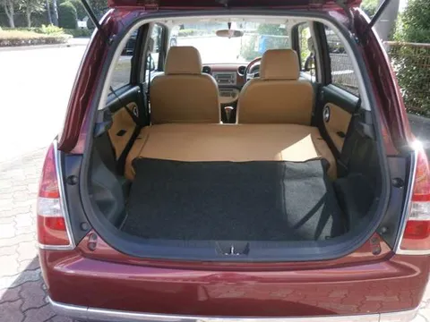 Daihatsu Mira Gino