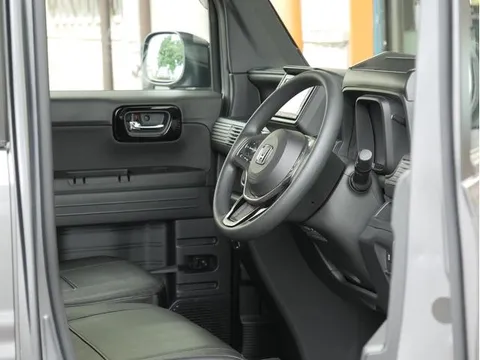 Honda N-VAN Plus Style