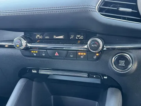 Mazda MAZDA3 Fastback