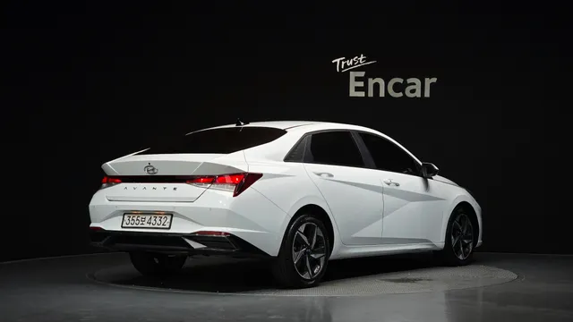 Hyundai Elantra (Avante)